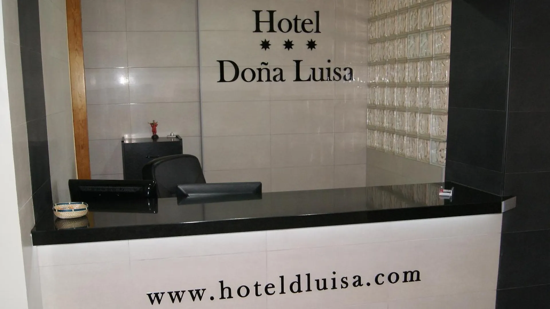 Hotel Dona Luisa San Luis de Sabinillas 3*,